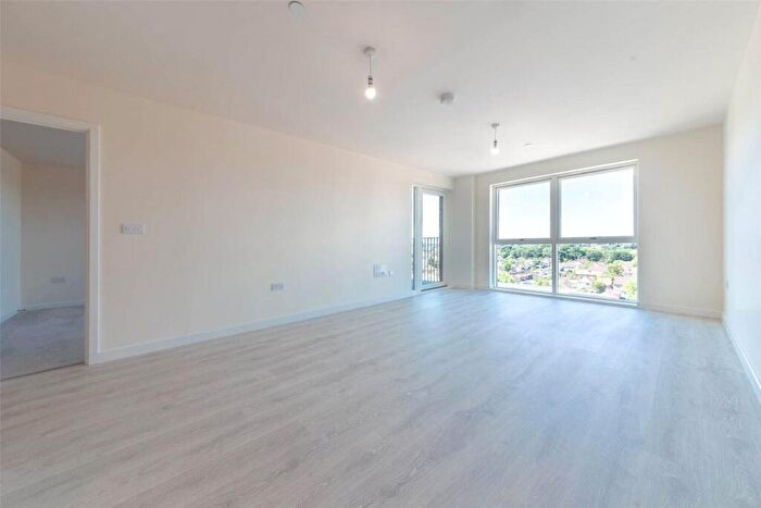 2 Bedroom Flat To Rent In Hargrave Drive, Harrow, HA1