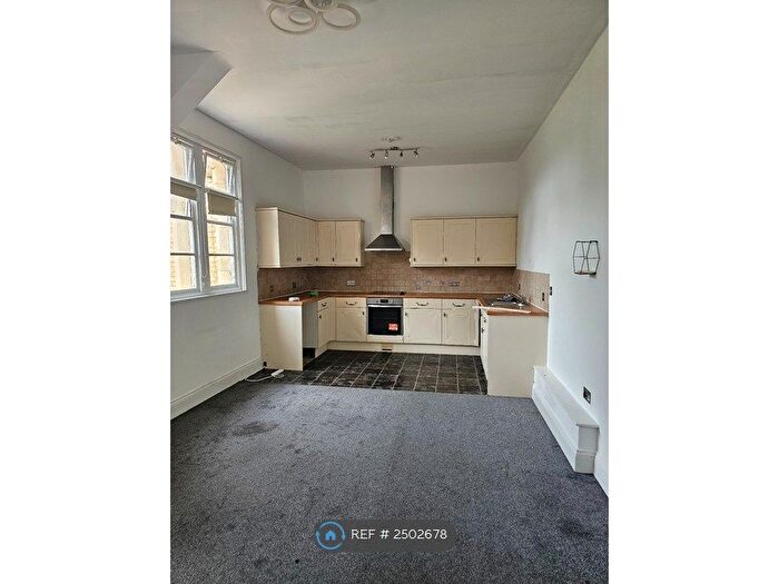 1 Bedroom Flat To Rent In Grosvenor Gate, Leicester, LE5