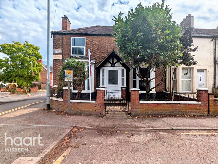 3 Bedroom End Of Terrace House For Sale In Norwich Road, Wisbech, PE13