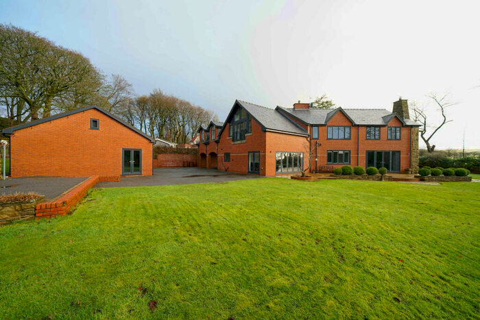7 Bedroom Detached House To Rent In Chapeltown Road, Turton, Bolton, Greater Manchester, BL7
