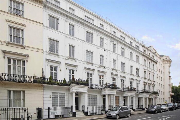 Studio To Rent In Westbourne Crescent, London, W2