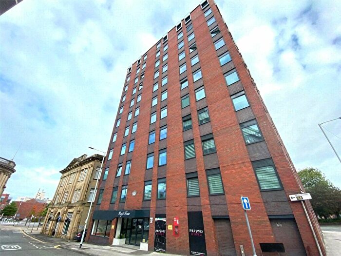3 Bedroom Penthouse To Rent In Regal House, Duke Street, Stockport, Greater Manchester, SK1