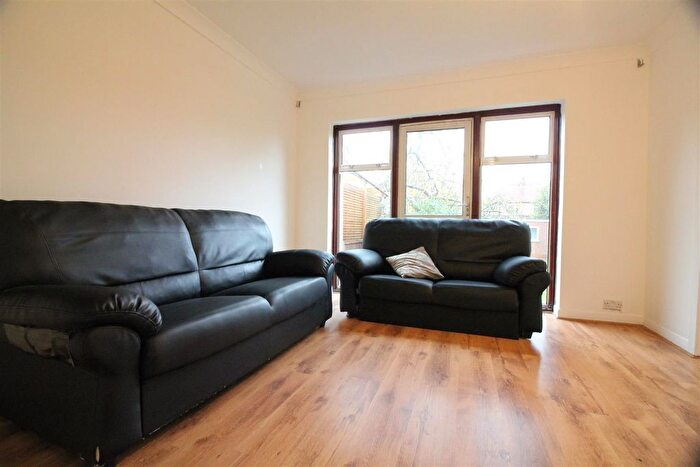 7 Bedroom Property To Rent In Great West Road, Isleworth, TW7