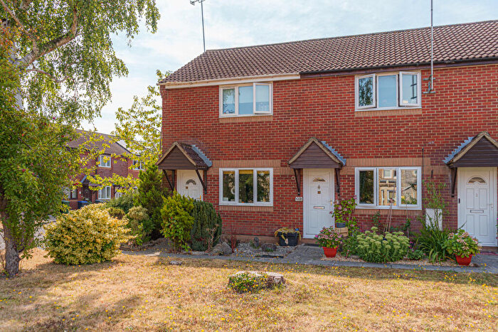 2 Bedroom End Of Terrace House For Sale In Lansdown Close, Trowbridge, BA14