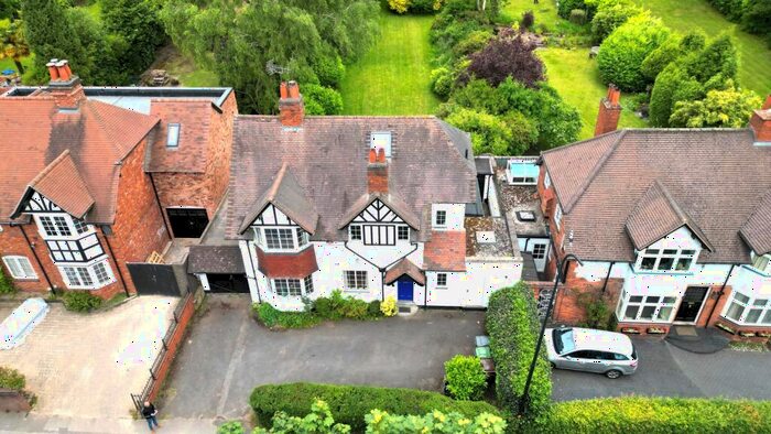 4 Bedroom Detached House To Rent In Thornhill Road, Sutton Coldfield, West Midlands, B74