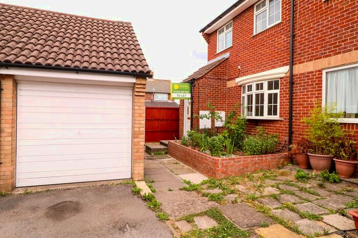 3 Bedroom Semi-Detached House To Rent In Westside Close, Basingstoke, RG22