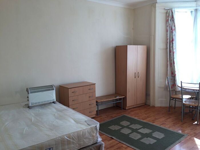 Studio To Rent In Pownall Gardens, Hounslow, TW3