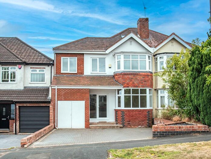 6 Bedroom Semi-Detached House For Sale In Forest Road, Oldbury, West Midlands, B68