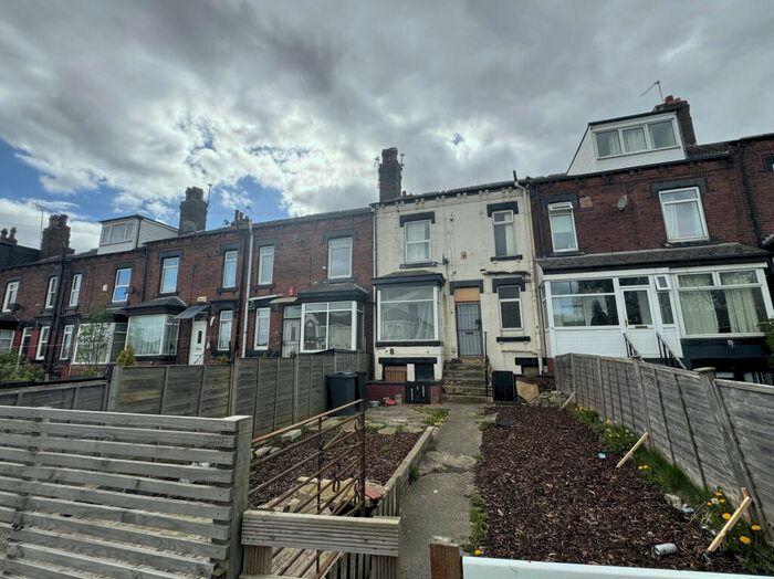 2 Bedroom Terraced House To Rent In Pontefract Lane, Leeds, West Yorkshire, LS9
