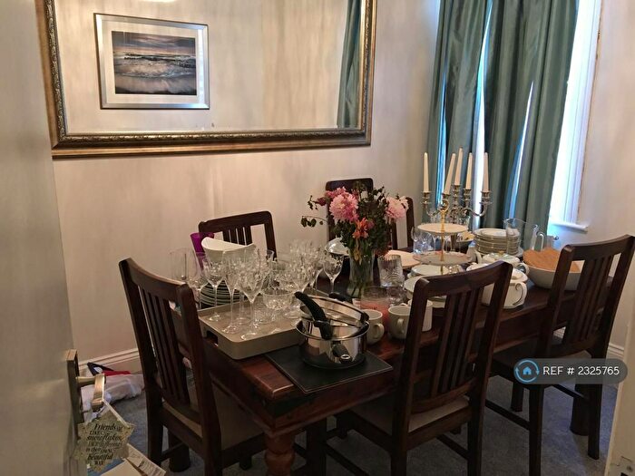 3 Bedroom Flat To Rent In York Road, London, E7