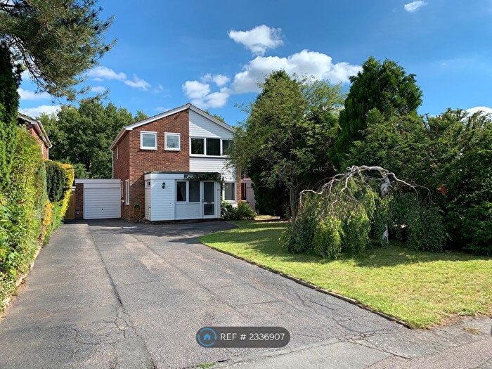 4 Bedroom Detached House To Rent In Glebelands, Claygate, Esher, KT10