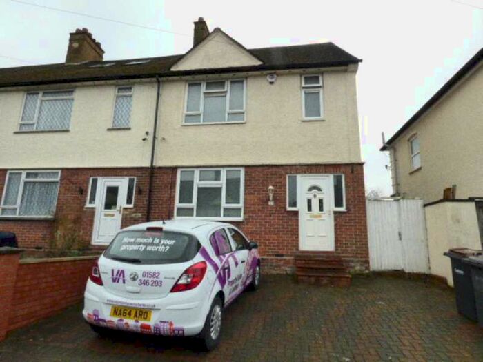 3 Bedroom Semi-Detached House To Rent In Corncastle Road, Luton, LU1