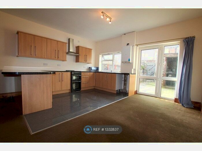 4 Bedroom Terraced House To Rent In Health Street, Shotton, CH5