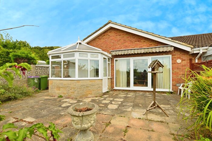 3 Bedroom Bungalow For Sale In Birkdale Drive, Folkestone, Kent, CT19