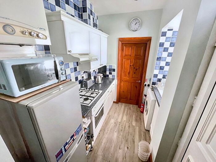 2 Bedroom Flat For Sale In Canterbury Street, South Shields, NE33