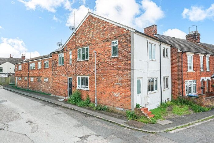 2 Bedroom Flat For Sale In Victoria Street, Aylesbury, Bucks., HP20