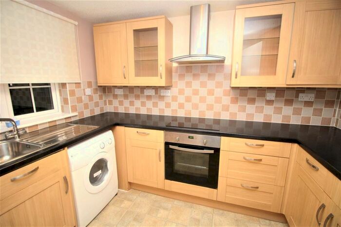 Studio To Rent In Ravenscroft, Watford, WD25