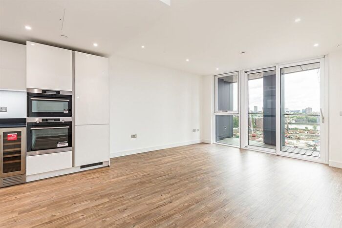 2 Bedroom Flat To Rent In Gladwin Tower, Wandsworth Rd, SW8