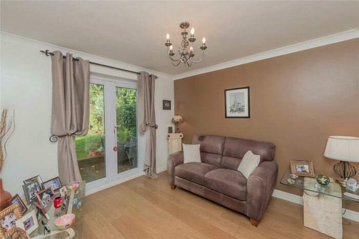 4 Bedroom Detached House For Sale In Red Vale, Gomersal, West Yorkshire, BD19
