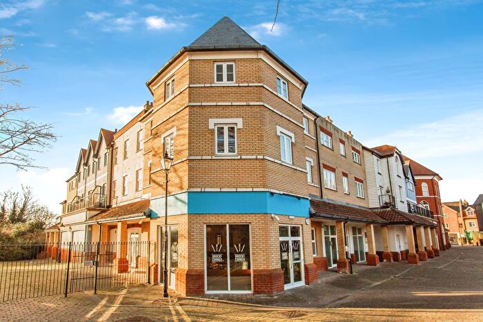 2 Bedroom Flat For Sale In Boleyn House, Roche Close, Rochford, Essex, SS4