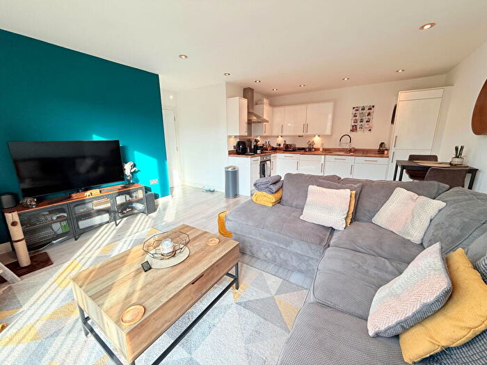 2 Bedroom Flat For Sale In Cornwood House, Cornwood Lane, Dickens Heath, B90