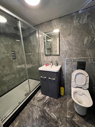 2 Bedroom Flat To Rent In Eastern Avenue East, Romford, RM1