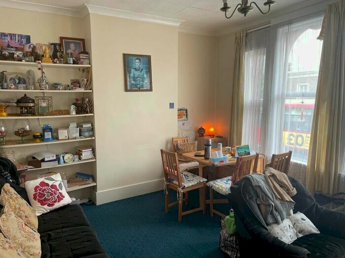 1 Bedroom Flat To Rent In Garratt Lane, London, SW17