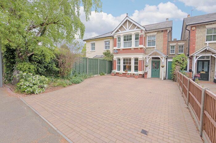 4 Bedroom Character Property For Sale In Somerset Road, Barnet, EN5