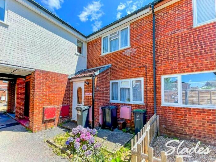 2 Bedroom Terraced House To Rent In Chesildene Avenue, Bournemouth, Dorset, BH8