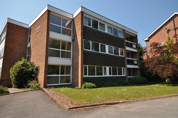 2 Bedroom Flat To Rent In Warren Court, Warren Close, Leamington Spa, CV32