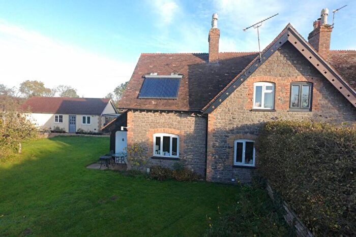 4 Bedroom Semi Detached House For Sale In Moat Cottages, Clevedon Road, Bristol, BS48