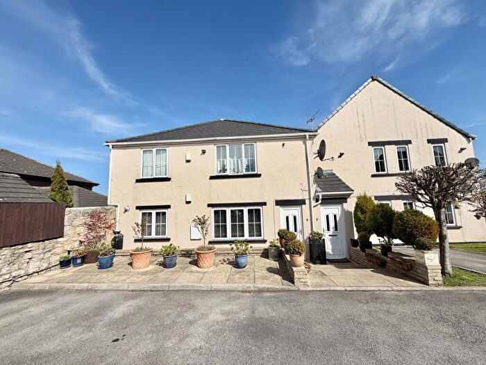 2 Bedroom Apartment For Sale In Great North Road, Micklefield, Leeds, LS25