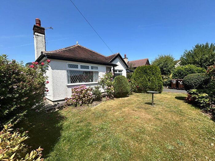2 Bedroom Bungalow For Sale In St. Hilarys Drive, Deganwy, LL31