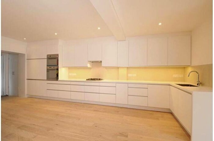 5 Bedroom Flat To Rent In Oval Road, London, NW1