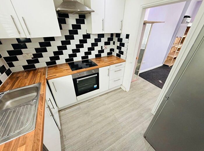 1 Bedroom Flat To Rent In Norfolk Road, Ilford, IG3