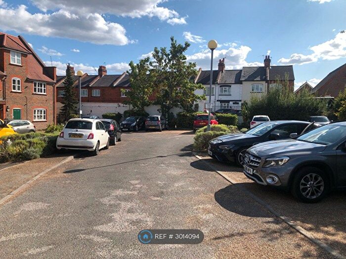 1 Bedroom Flat To Rent In College Yard, Watford, WD24