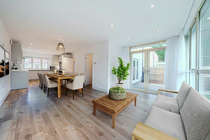 4 Bedroom Detached House For Sale In Ryves Vale, Tickenham, Clevedon, Somerset, BS21