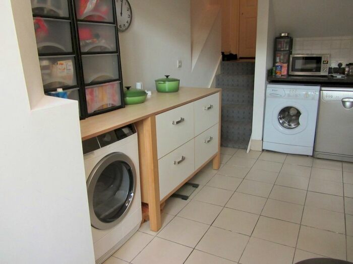 1 Bedroom Flat To Rent In Fordwych Road, London, NW2