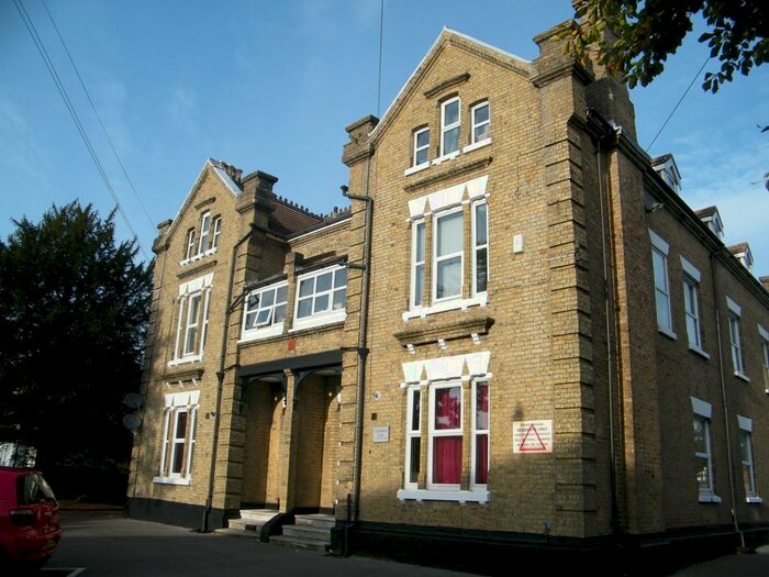 3 Bedroom Flat To Rent In Clydesdale Court, Southampton SO17