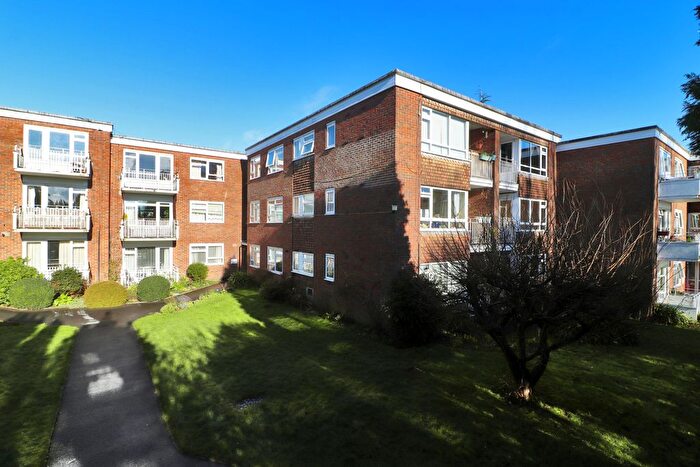 2 Bedroom Flat To Rent In Chilston Road, Tunbridge Wells., TN4