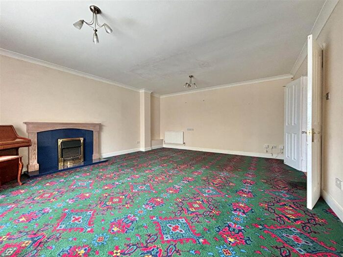 4 Bedroom Detached House For Sale In The Spaldings, St. Leonards-On-Sea, TN38