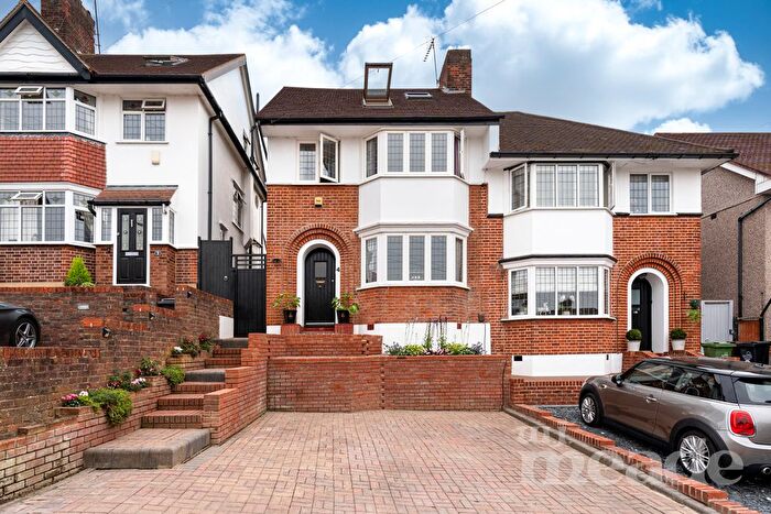 4 Bedroom Bungalow To Rent In Dove House Gardens, London, E4