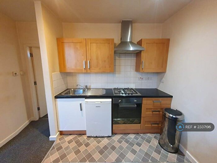 1 Bedroom Flat To Rent In Ashley Street, Salford, M6