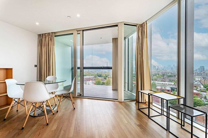 2 Bedroom Flat To Rent In Maple Quays, Canada Water, London, SE16