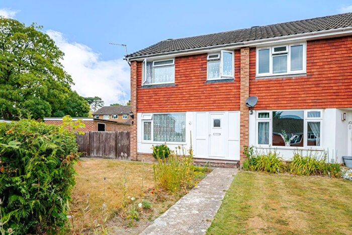 3 Bedroom Terraced House For Sale In Trenches Road, Crowborough, TN6