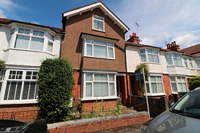 3 Bedroom Terraced House For Sale In Norfolk Road, Dorking, RH4