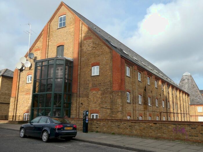1 Bedroom Flat To Rent In The Maltings, Clifton Road, Gravesend, Kent, DA11