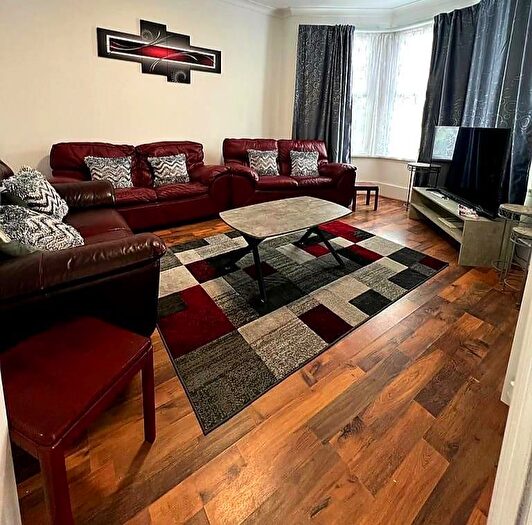 7 Bedroom Terraced House To Rent In Waldeck Road, London, N15