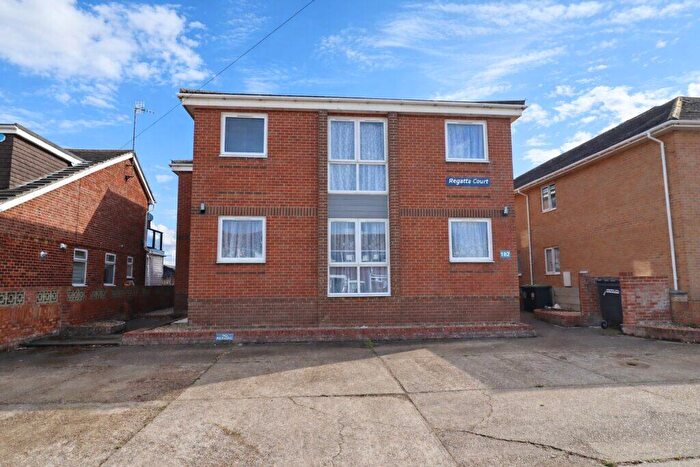 2 Bedroom Flat For Sale In Southwood Road, Hayling Island, PO11