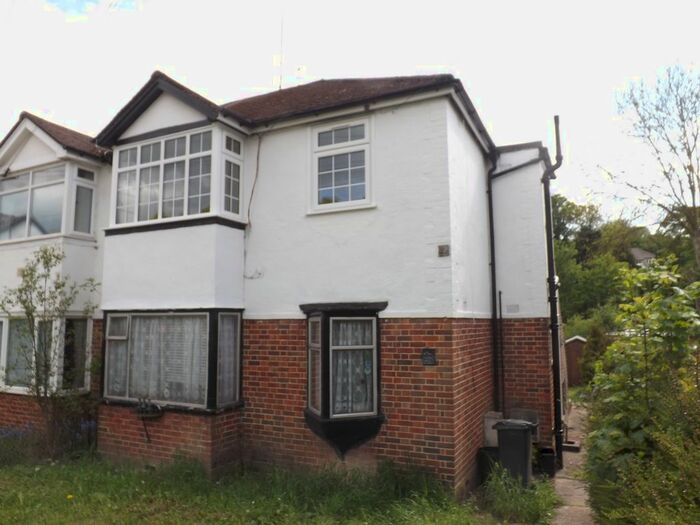 2 Bedroom Maisonette To Rent In Gomshall Gardens, Kenley, CR8